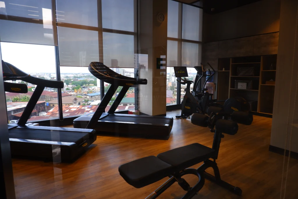 Holiday Inn Cebu City treadmill gym equipments