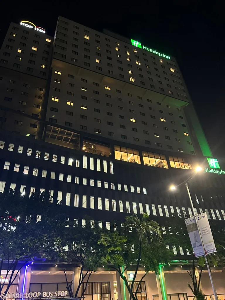 A front view photo of Holiday Inn Cebu City, Philippines